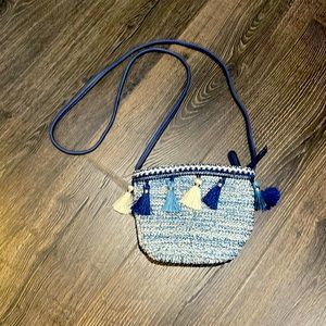 Perfect for your beach vacation.Never used!✨Adorable tassel purse✨